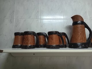 Juego de jarra y vasos rústicos