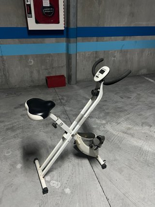 Bicicleta Estática Plegable con Ruedas
