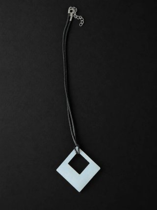 Colgante Cuadrado Blanco y Plateado