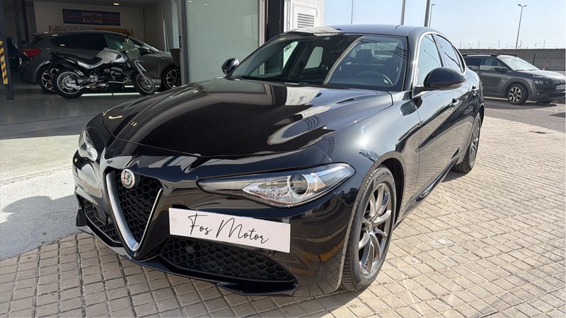 Alfa Romeo Giulia 2018 - foto 1