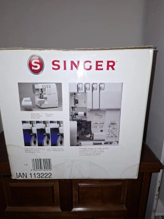 Remalladora Singer 14SH754
