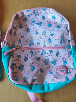 Mochila y bolso estampado cactus