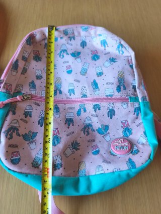 Mochila y bolso estampado cactus