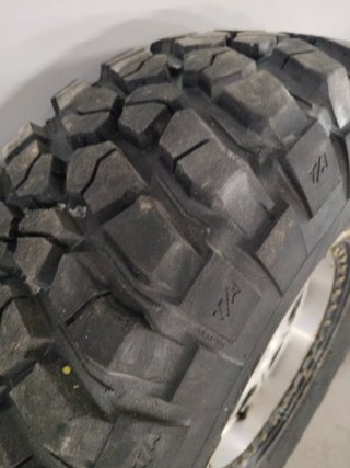 Llantas bleablok para nissan BFGoodrich Mud-Terrai