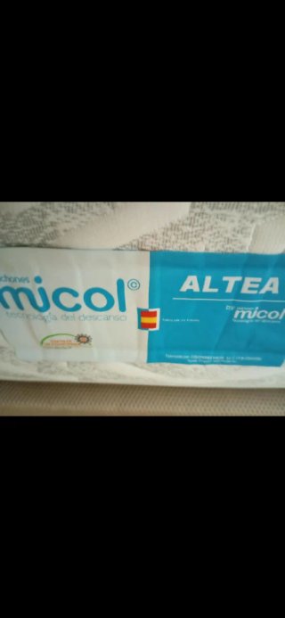 Canapé y colchón sin estrenar