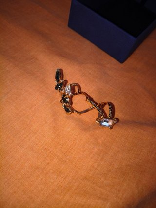 Anillo Swarovski Dorado y Negro