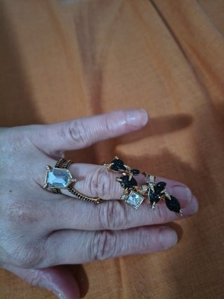 Anillo Swarovski Dorado y Negro