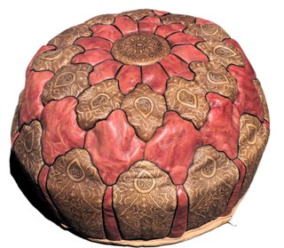 Puff marocchino in pelle con design etnico