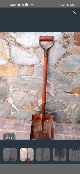 Pala antigua para jardín