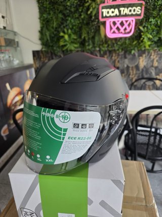 Casco de moto negro y blanco tallas L M