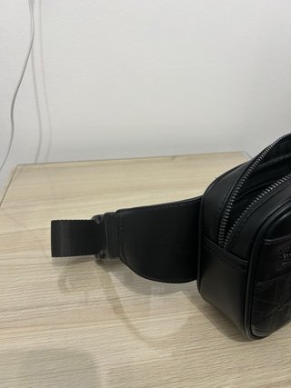 Riñonera Lacoste Negra