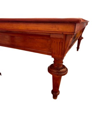 Antigua mesa de billar Hispano-Francesa de madera
