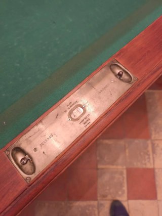 Antigua mesa de billar Hispano-Francesa de madera