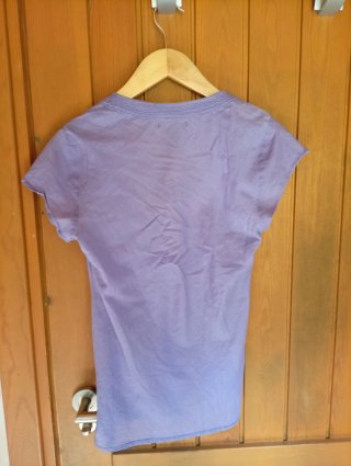 Camiseta lila manga corta