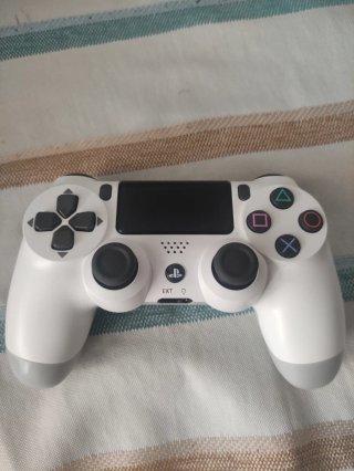 MANDO NUEVO DE PS4 BLANCO