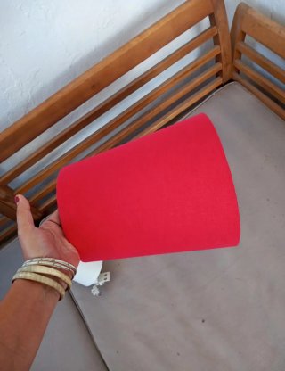 Lámpara roja Ikea