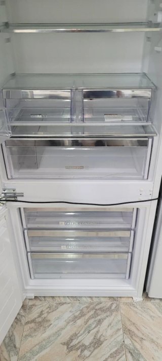 Nevera blanca mueble 2m x 70cm