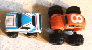 Lotto 2 Micro Machines Super 4x4 Monster Truck