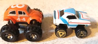 Lotto 2 Micro Machines Super 4x4 Monster Truck
