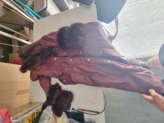 Chaqueta ante burdeos con pelo