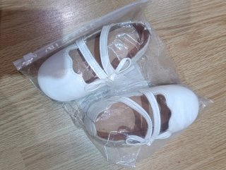 Zapatos de niña blancos