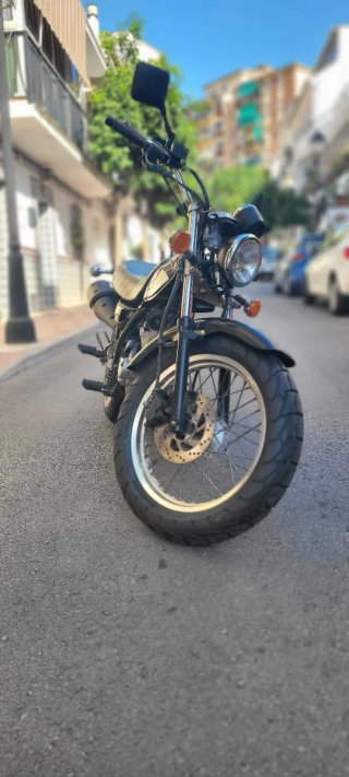 Suzuki Van Van 125cc Naked Negra