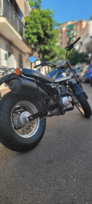 Suzuki Van Van 125cc Naked Negra