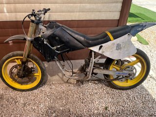 Rieju RR Enduro Negra y Amarilla