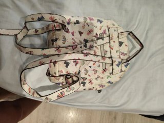 Mochila juvenil con estampado de mariposas