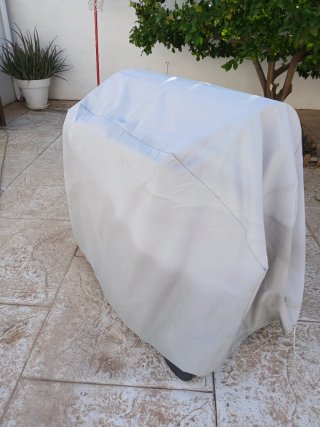 Barbacoa de carbón Tehama Goodhome con funda