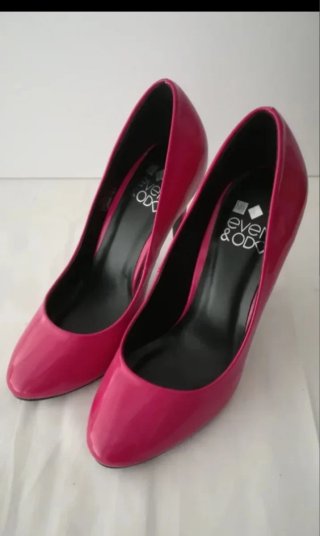 Zapatos charol fucsia Even&Odd