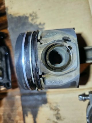 Pistões e Bielas Ford Transit 24653A