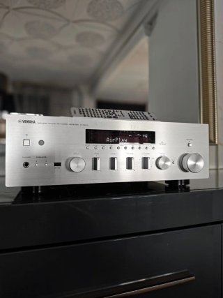 Yamaha R-N500 – Receptor estéreo Hi-Fi Network