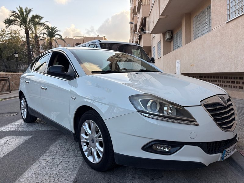 Lancia Delta 2014 - foto 1