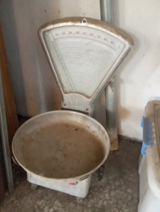 Báscula antigua de cocina