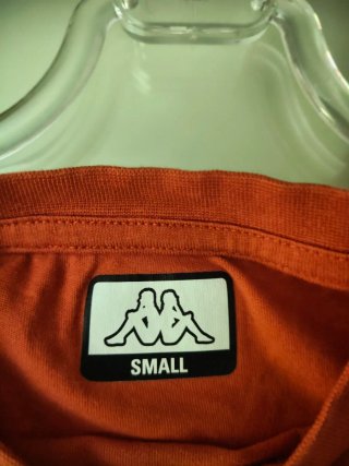 Camiseta naranja Kappa