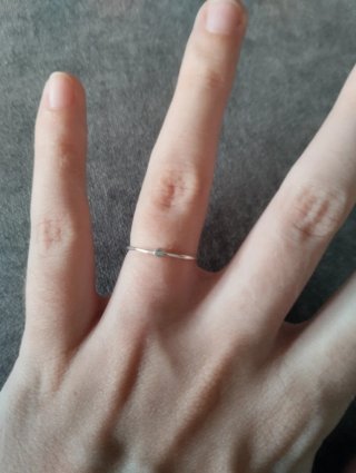 Anillo fino plata con detalle