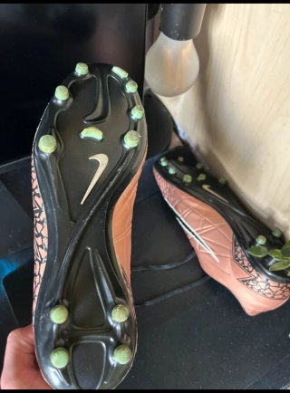 Botas de fútbol Nike Hypervenom Dorado