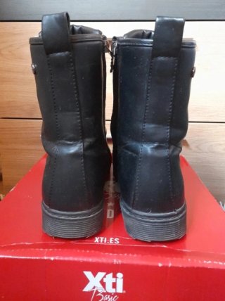 Botines militares Xti negros