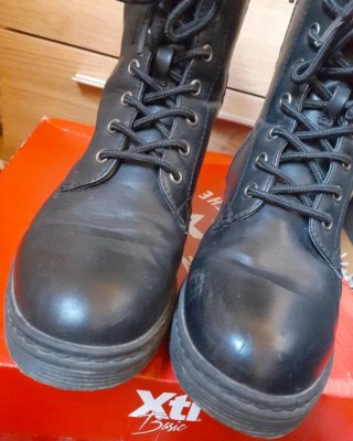 Botines militares Xti negros