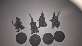 Trench Crusade: Sultanato de Hierro, con peanas.