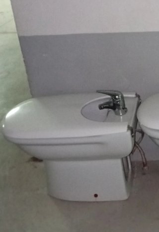 Bidé de porcelana blanco