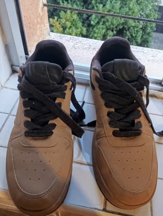 Zapatillas Bershka Beige y Marrón