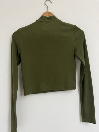 Camiseta verde de manga larga con cremallera