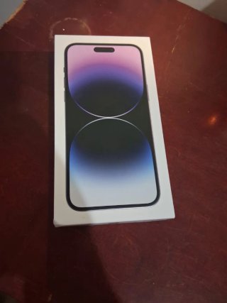 iPhone 14 Pro Max Morado Oscuro