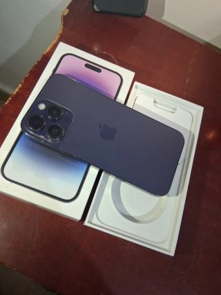 iPhone 14 Pro Max Morado Oscuro