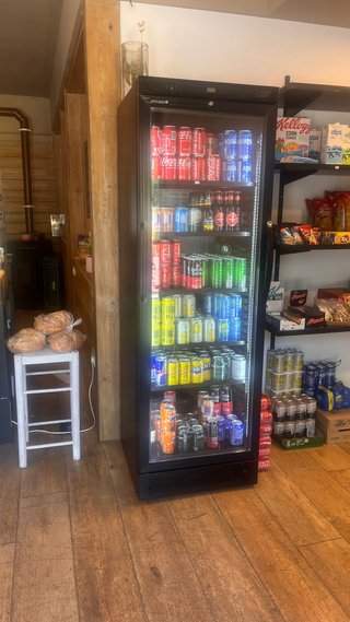 1 Neveras Tienda, Un año d uso