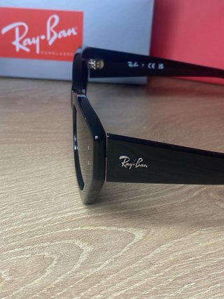 Ray-Ban RB4430 Zena Occhiali da Sole Neri