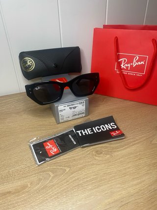Ray-Ban RB4430 Zena Occhiali da Sole Neri