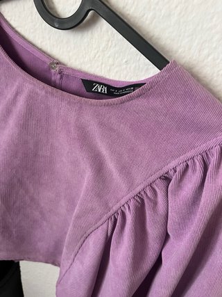 Blusa Zara manga abullonada morada